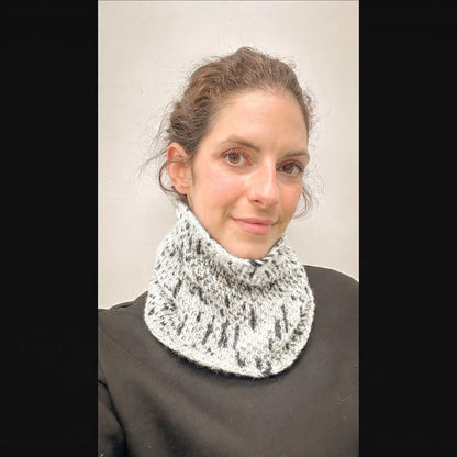 Huayna Cowl - Beginner Knitting Kit