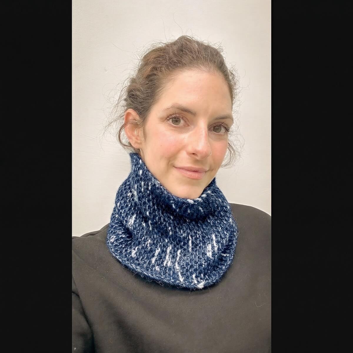 Huayna Cowl - Beginner Knitting Kit