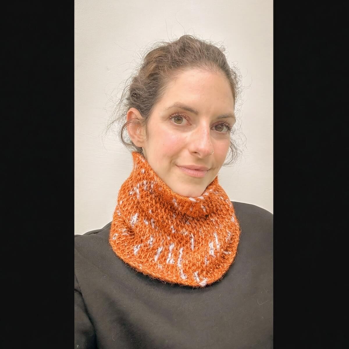 Huayna Cowl - Beginner Knitting Kit
